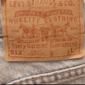 Vintage Levis 512 slim fit straight leg